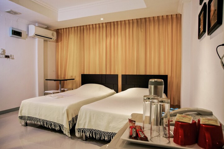 Room 15 of 65