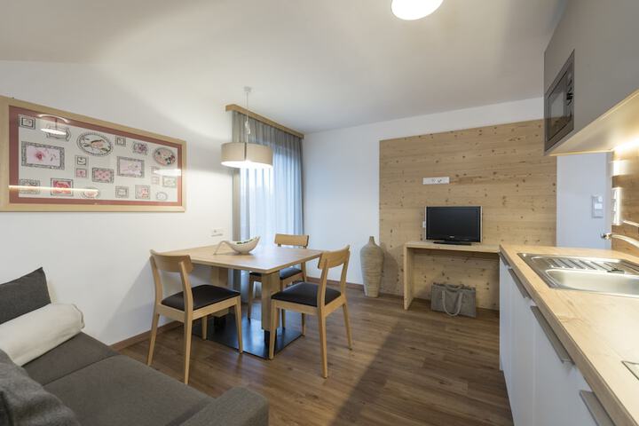 Room 6 of 19