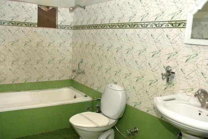 Room 12 of 13