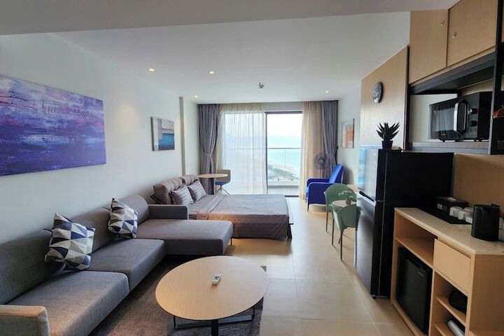 Room 10 of 46