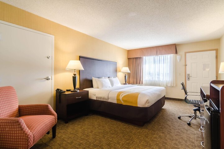 Room 7 of 28