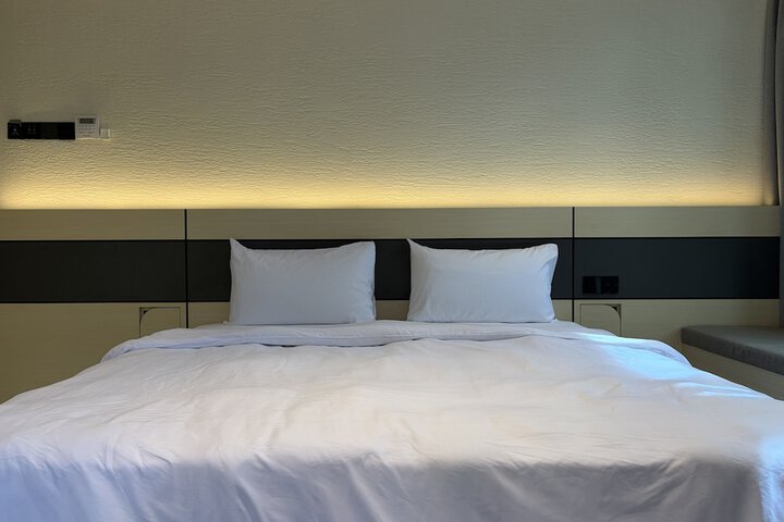 Room 8 of 71