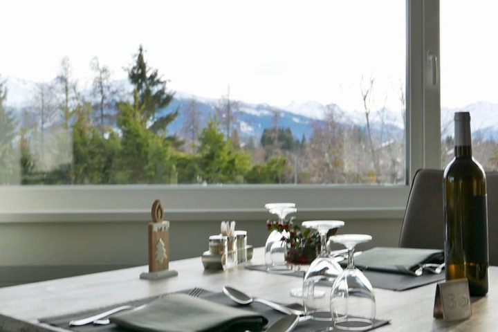 Dining Photos