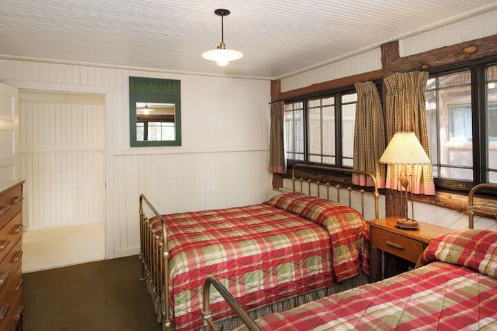Tent with Double Bed (8 of 11)