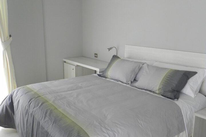 Room 3 of 30