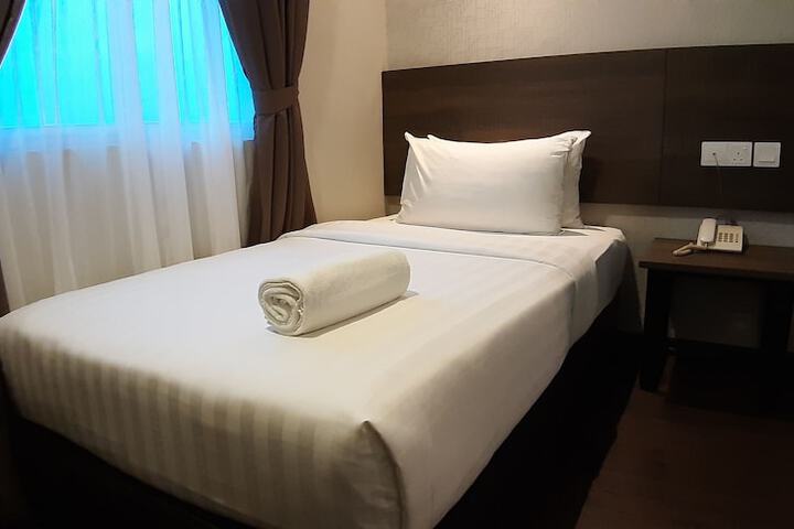 Room 17 of 138