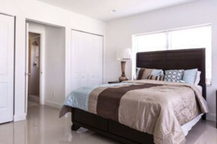 Room 11 of 30