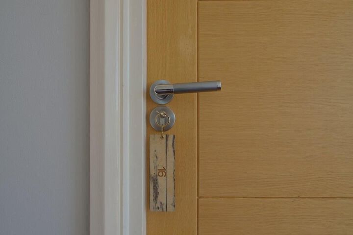 Room 7 of 37