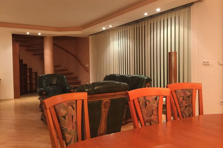 Room 19 of 46