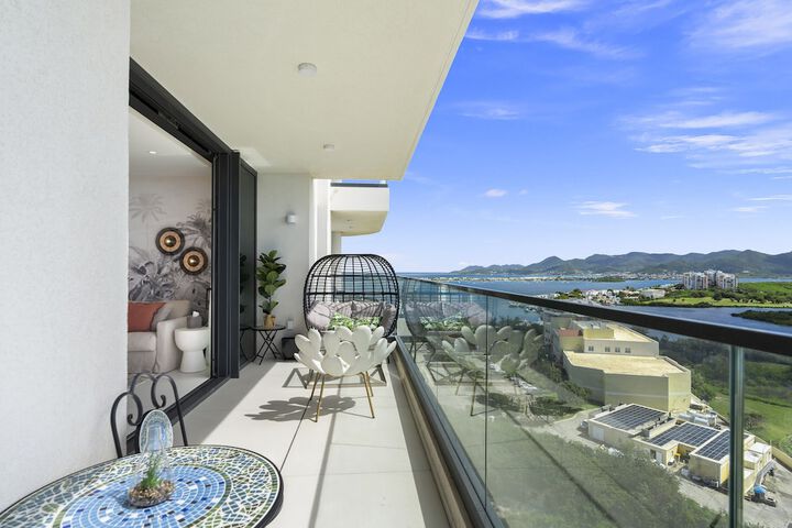 Terrace/Patio 996 of 1000