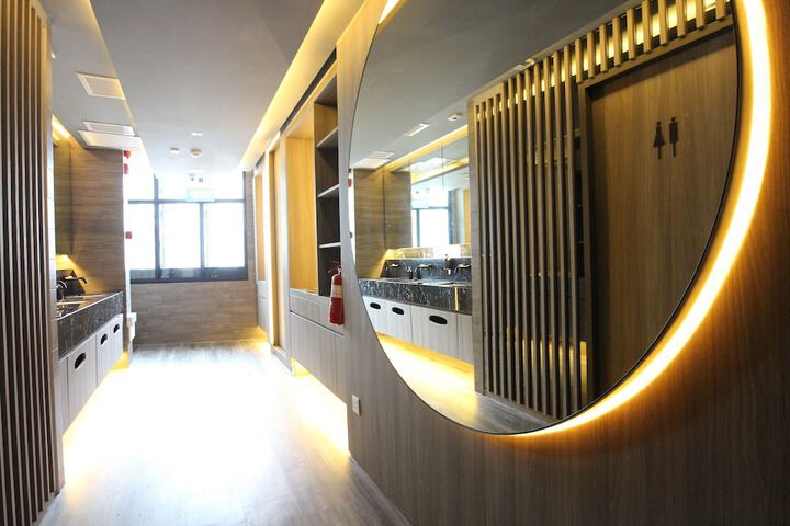 Room 41 of 66