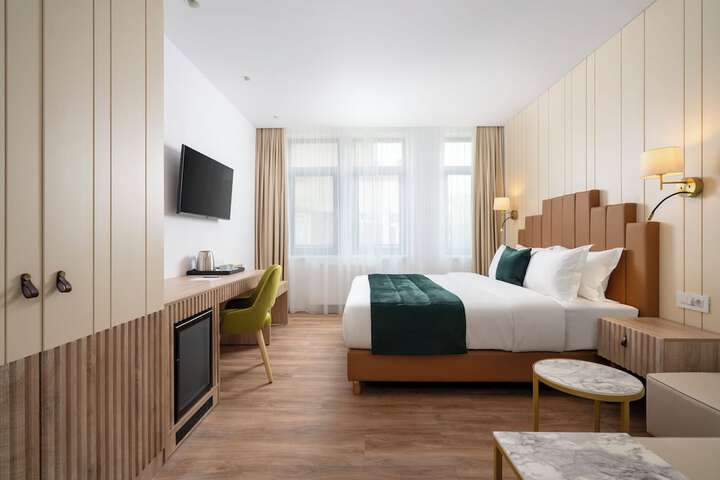 Room 4 of 30