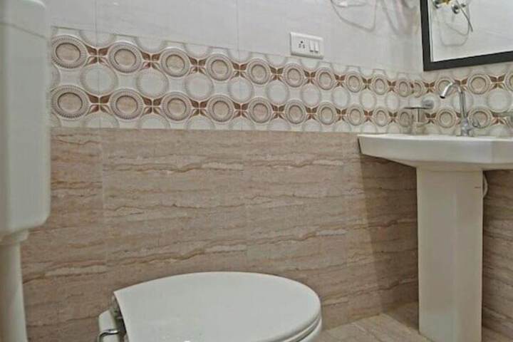 Room 14 of 23