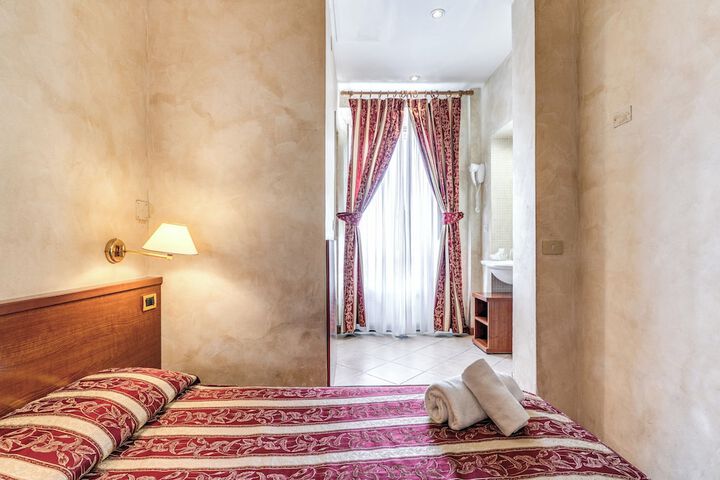 Room 42 of 125