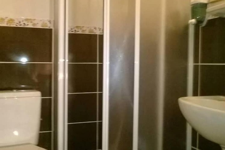 Room 12 of 17