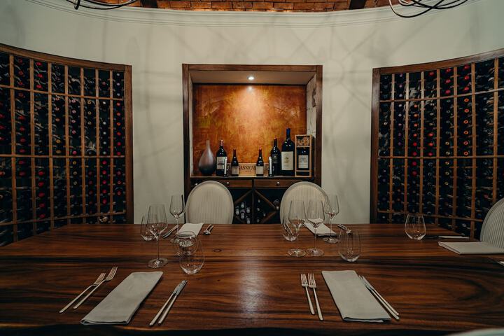 Dining 100 of 126