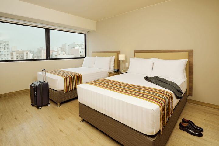 Room 10 of 36