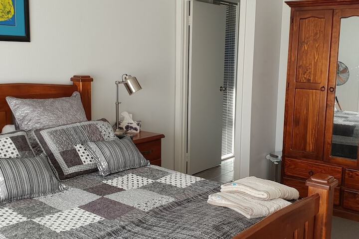 Room 2 of 30