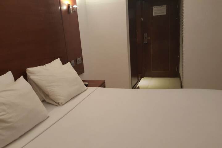 Room 11 of 47