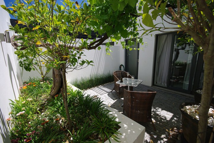 Terrace/Patio 29 of 98