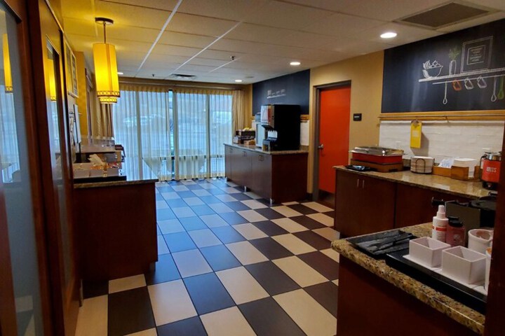 Breakfast area