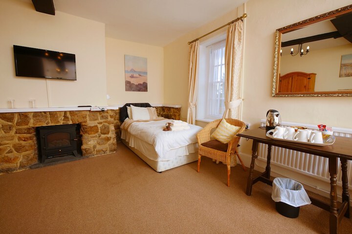 Room 5 of 54