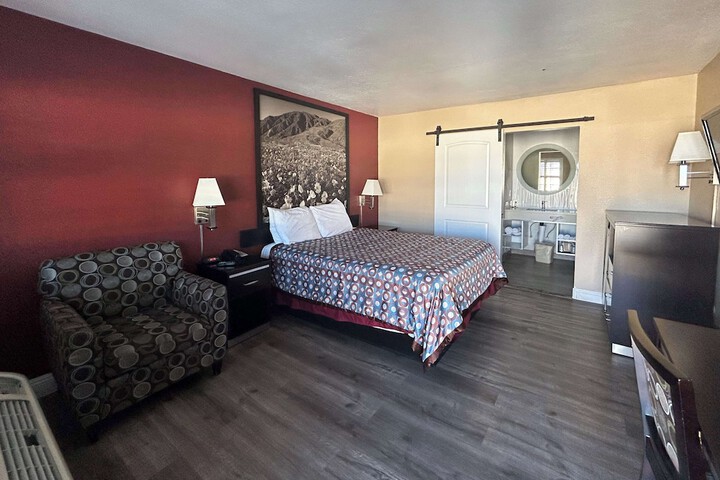 Room 11 of 21