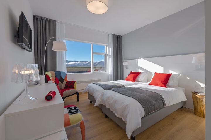 Room 3 of 41