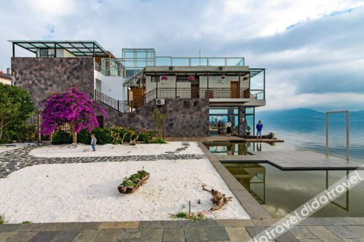 Houhai Puyu Lake View Hotel