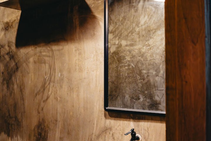 Room 15 of 32