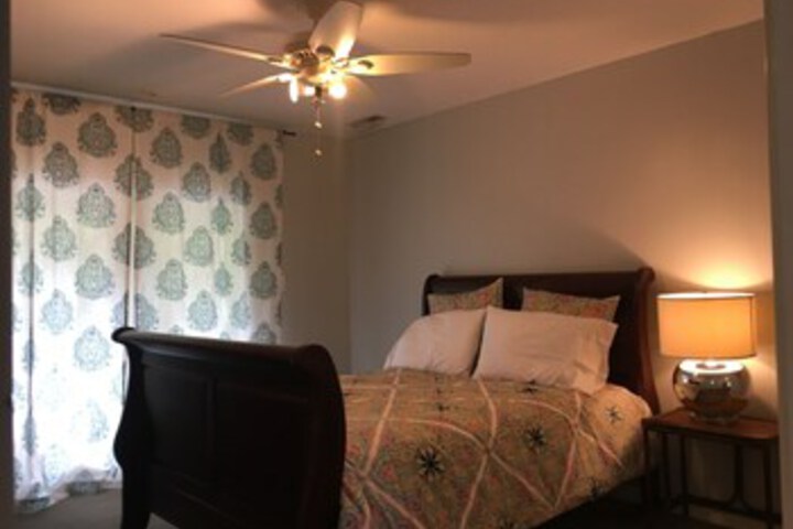 Room 10 of 13