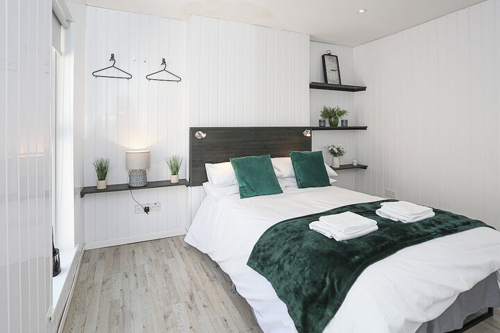 Room 15 of 26