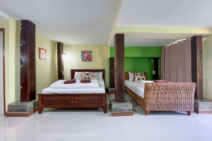 Room 25 of 108