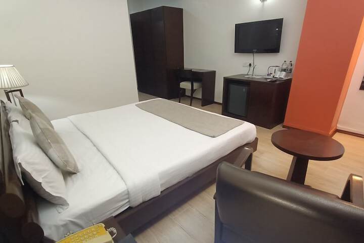 Room 13 of 39