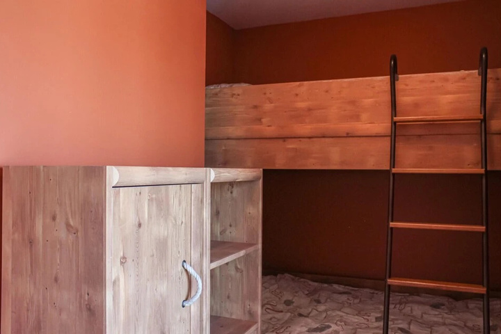Room 4 of 14