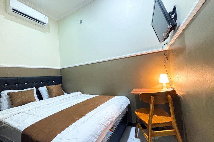 Room 9 of 30
