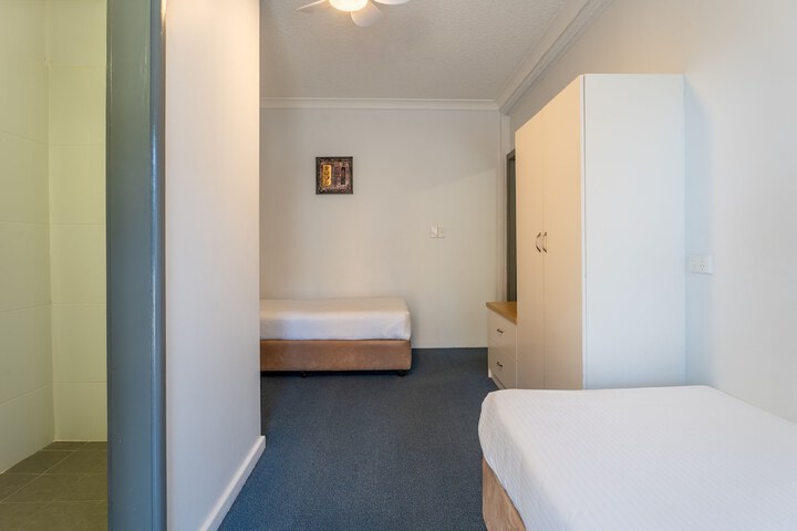 Room 35 of 66