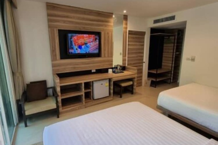 Room 15 of 52