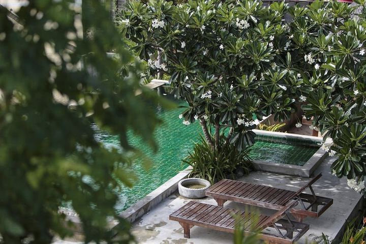Pool 37 of 41