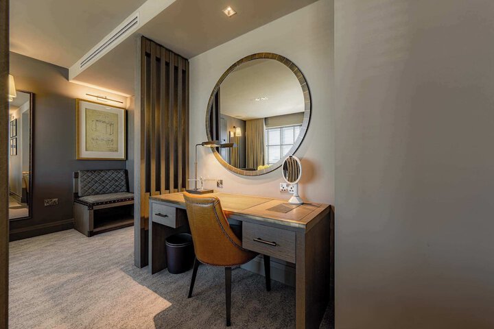 Room 51 of 109