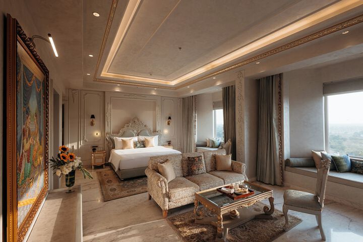 Room 12 of 110