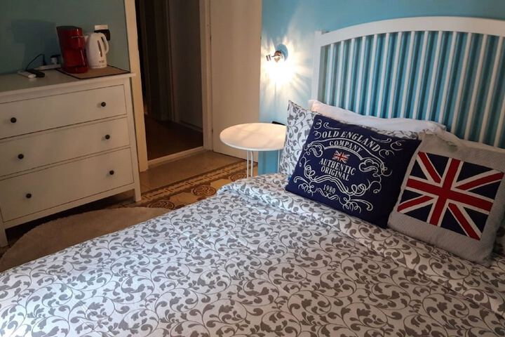 Room 3 of 80