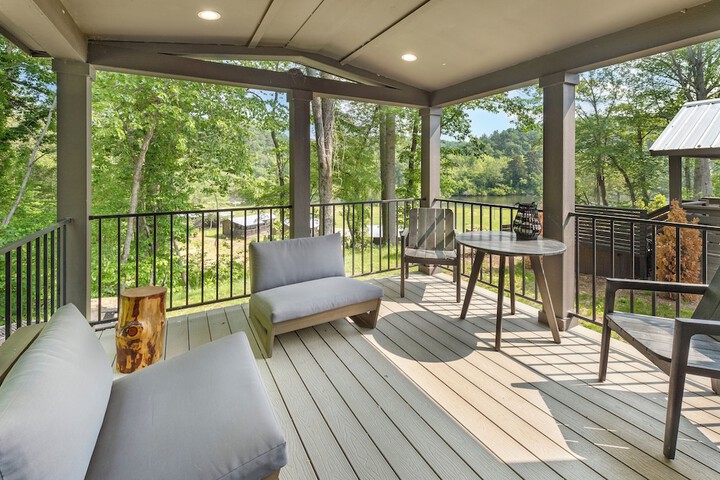Terrace/Patio 97 of 180