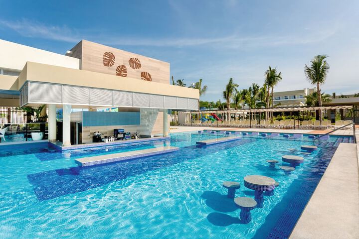Pool 50 of 130