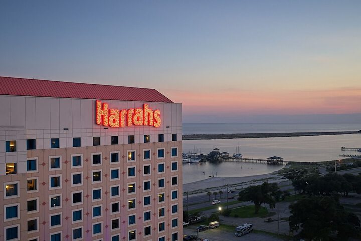Grand Harrah S Casino Biloxi Biloxi Ms 280 Beach 39530