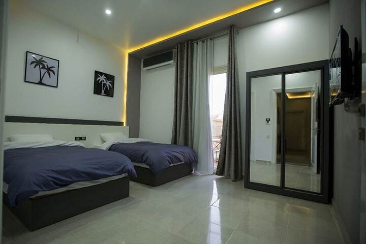 Room 7 of 34