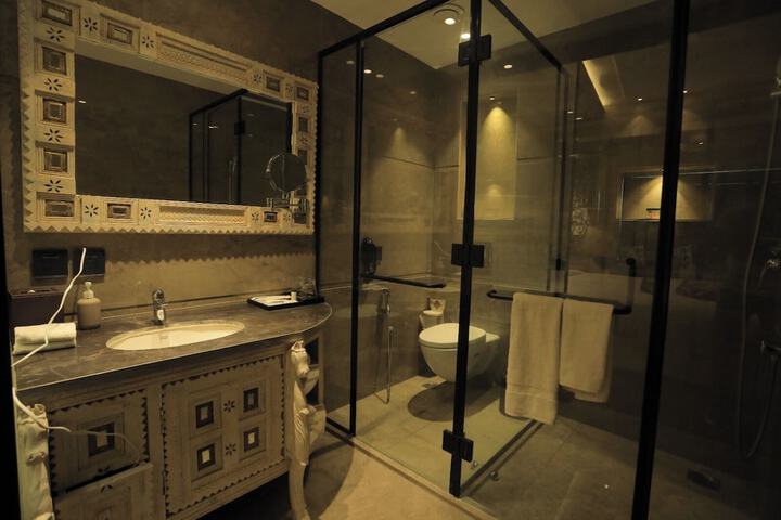 Room 22 of 26
