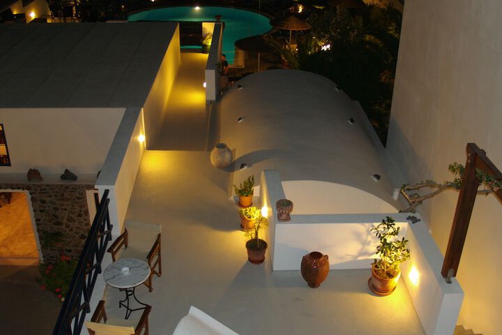 Hotel Exterior 82 of 108