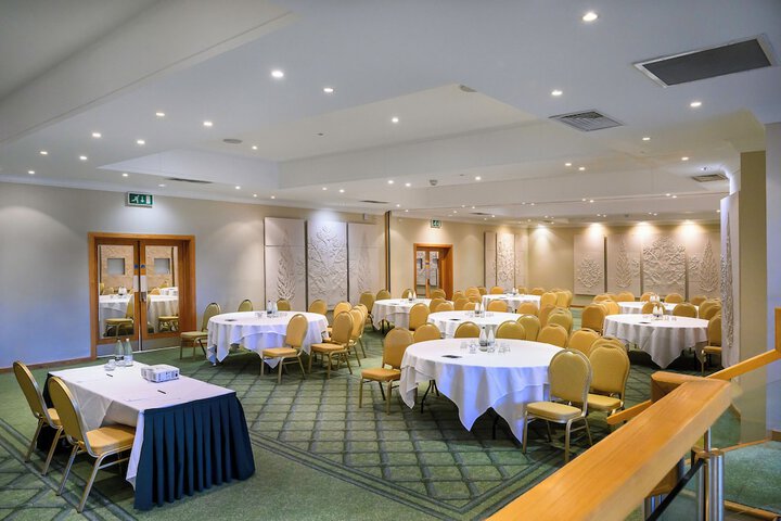 Ballroom/Hall 30 of 36