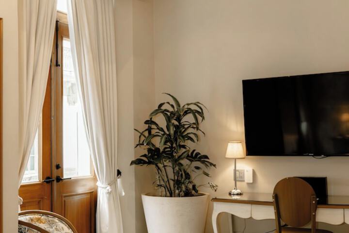Room 40 of 93
